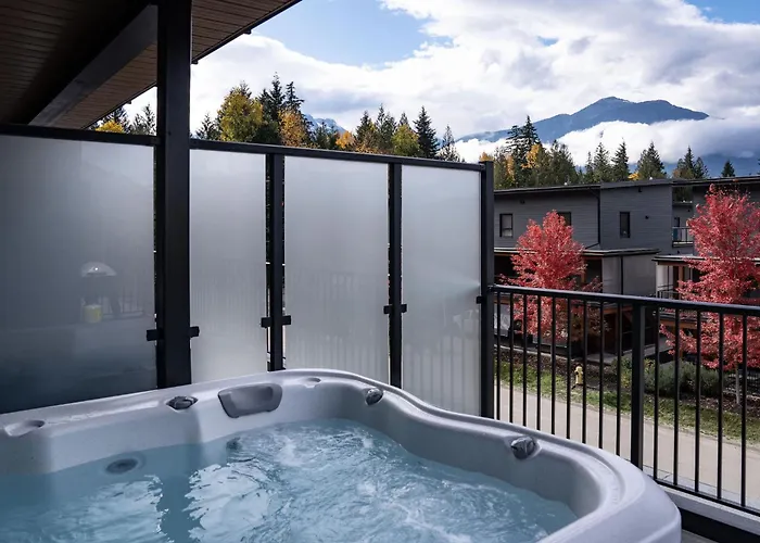 Bluebird Daze By Revelstoke Vacations