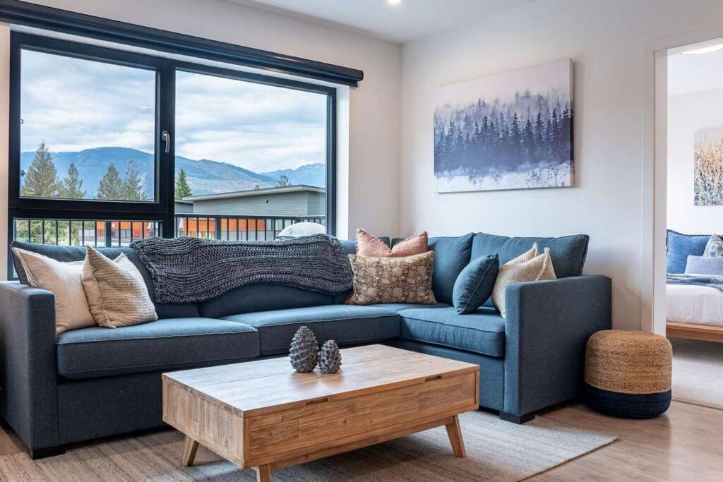 Apartment Bluebird Daze By Vacations Revelstoke