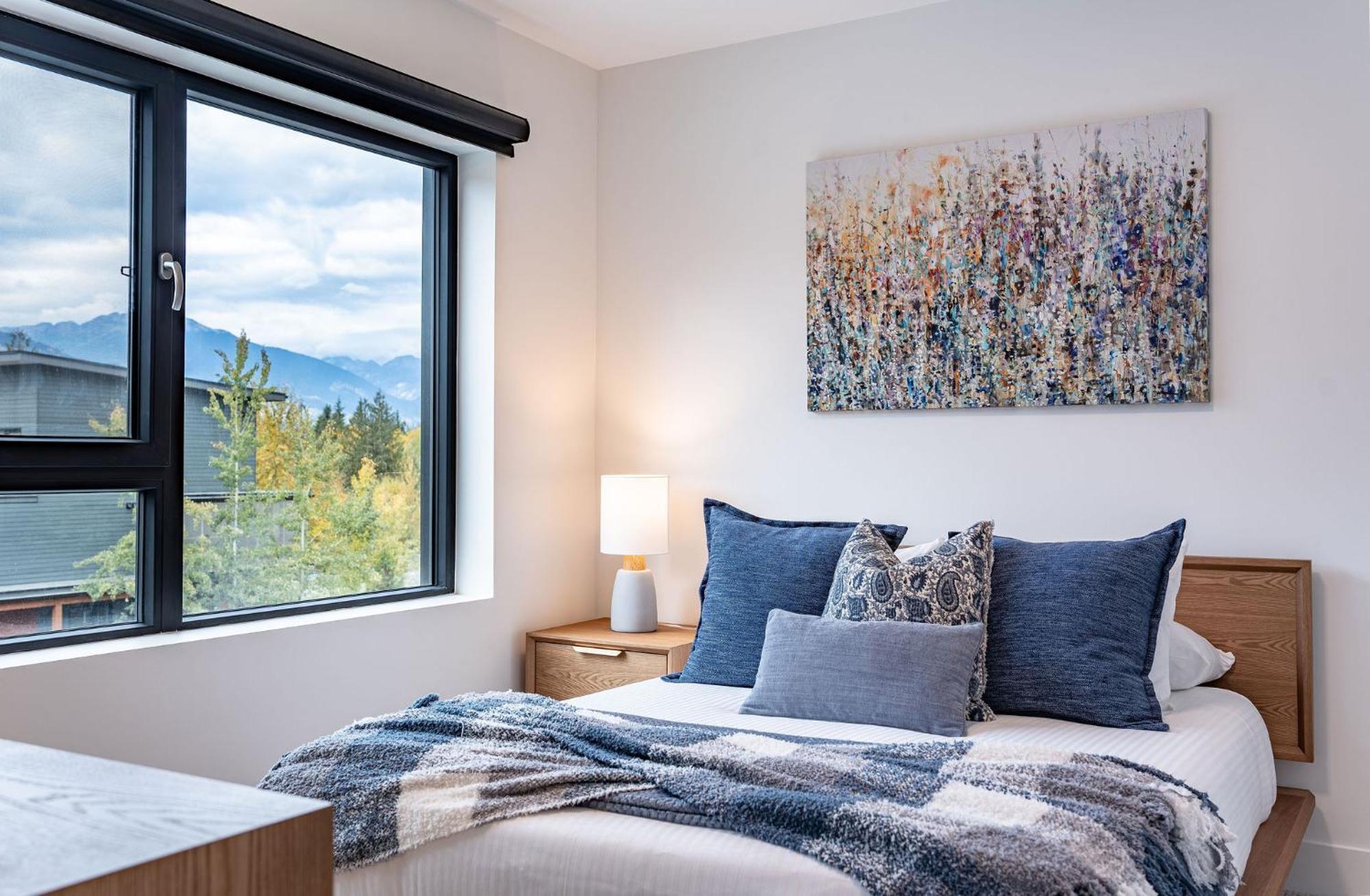 Apartment Bluebird Daze By Vacations Revelstoke