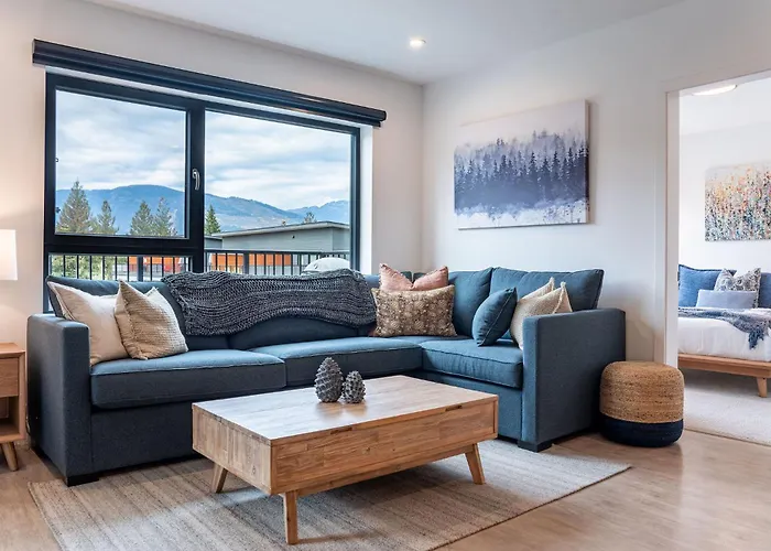 Bluebird Daze By Revelstoke Vacations